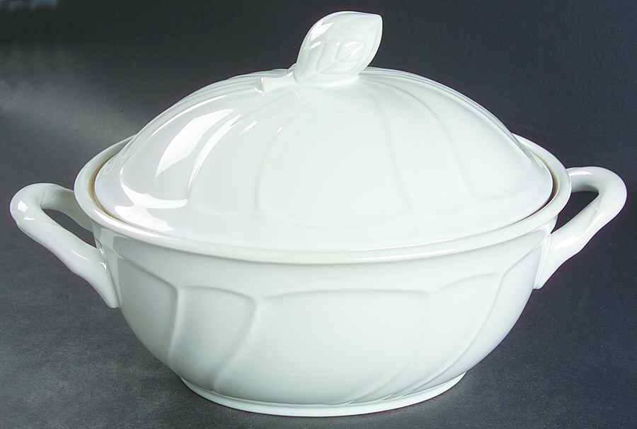 Centennial White 2 Quart Oval Covered Casserole by Noritake-1