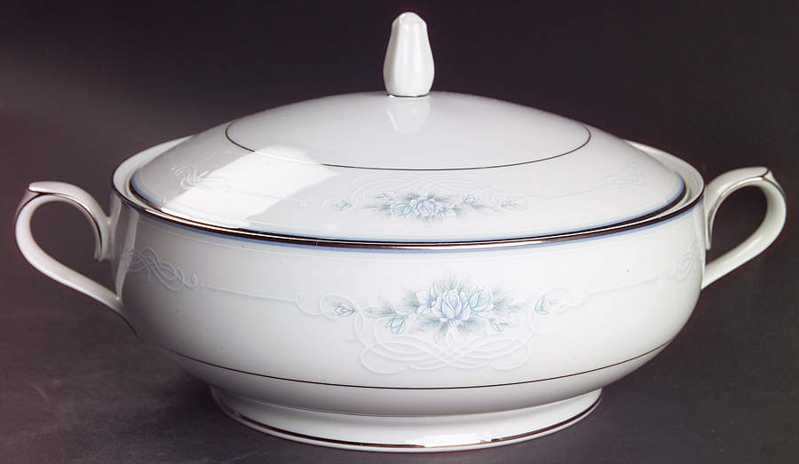 Chadbourne Round Covered Vegetable by Noritake-1
