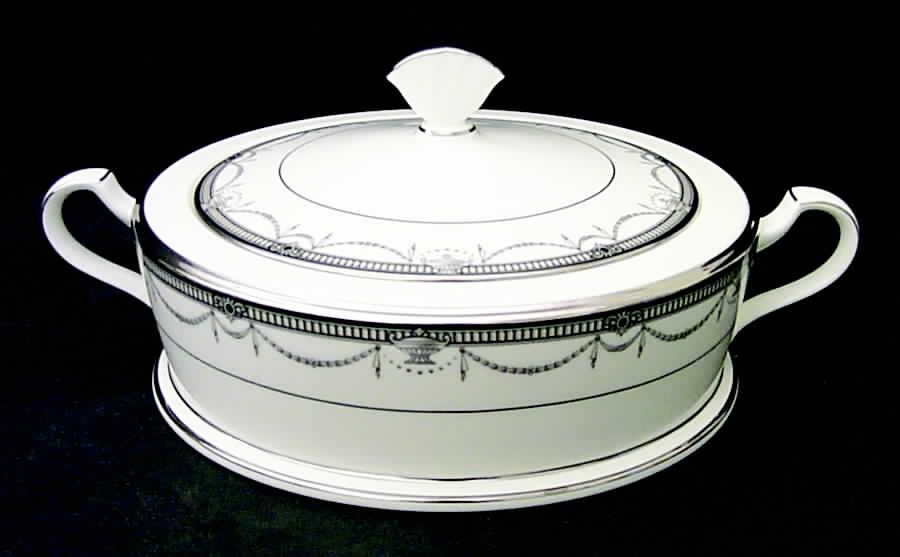 Chamberlain Round Covered Vegetable by Noritake-1