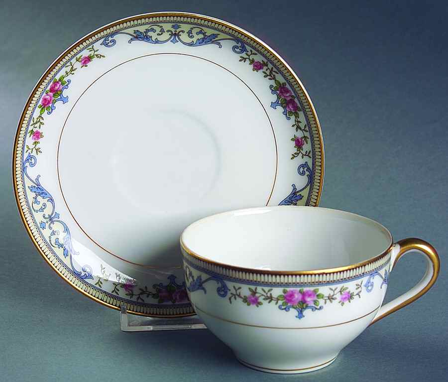Chanlake Oversized Cup & Saucer Set by Noritake-1