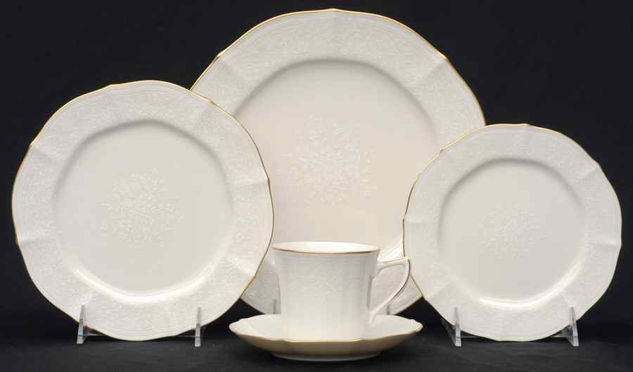 Chandon 5 Piece Place Setting by Noritake-1