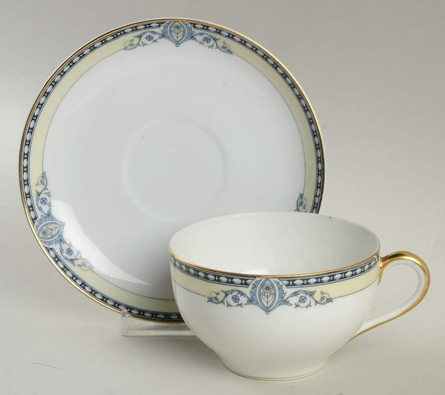 Chanesta Oversized Cup & Saucer Set by Noritake-1