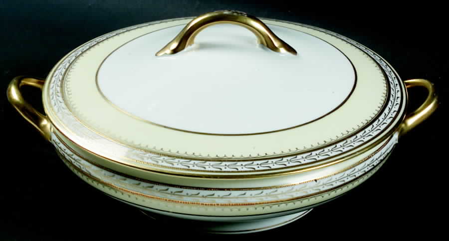 Chanfaire Round Covered Vegetable by Noritake-1