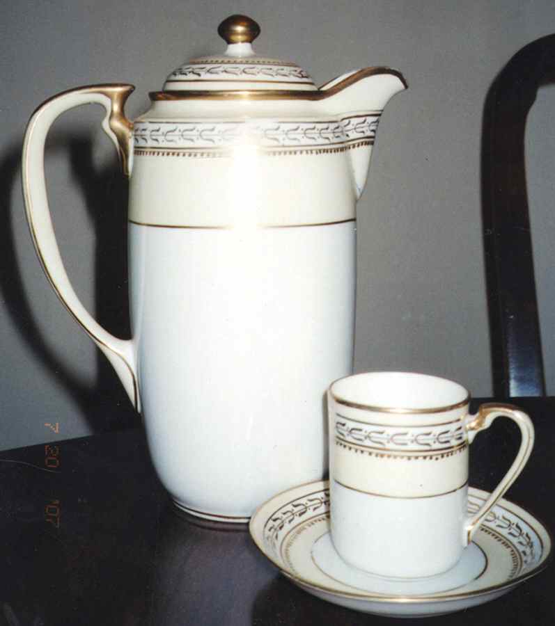 Chanfaire Chocolate Pot & Lid by Noritake-1