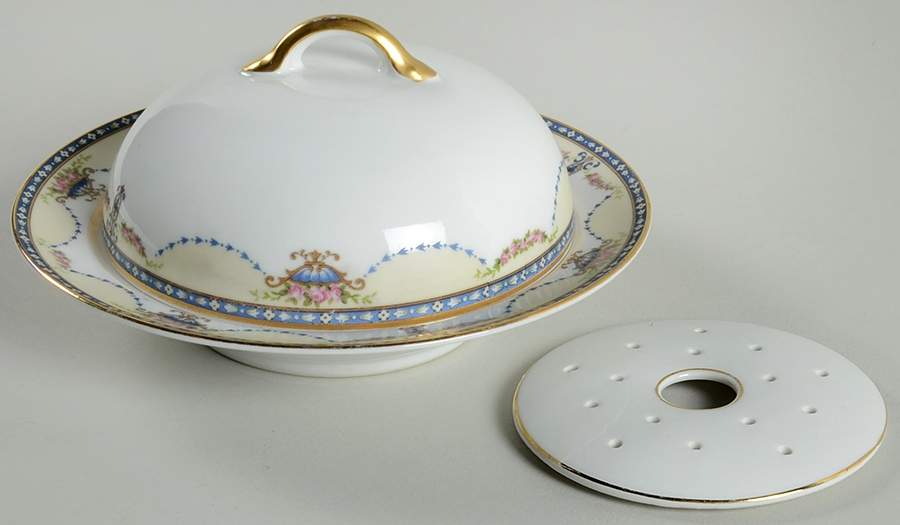 Chanking Round Covered Butter with Strainer by Noritake-1