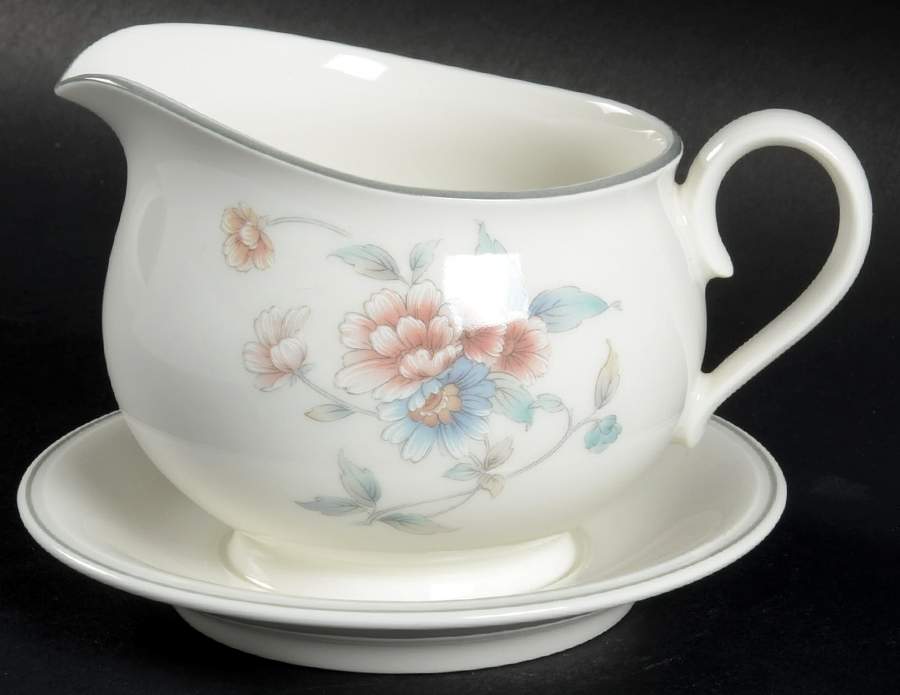 Chanteuse Gravy Boat with Attached Underplate by Noritake-1