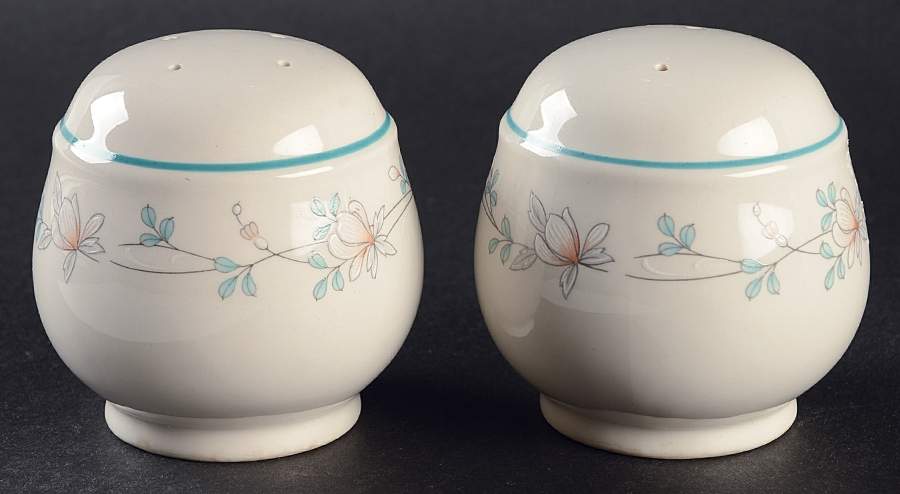 Chardonnay Salt & Pepper Set by Noritake-1