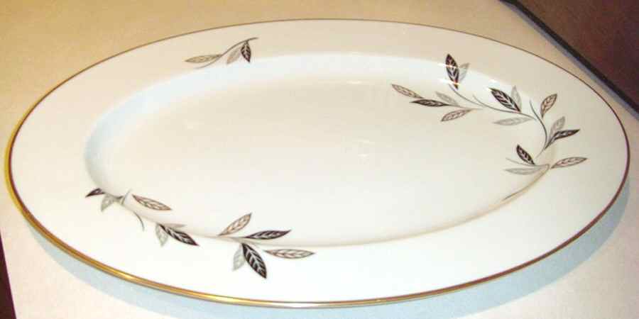 Charleroi 12" Oval Serving Platter by Noritake-1