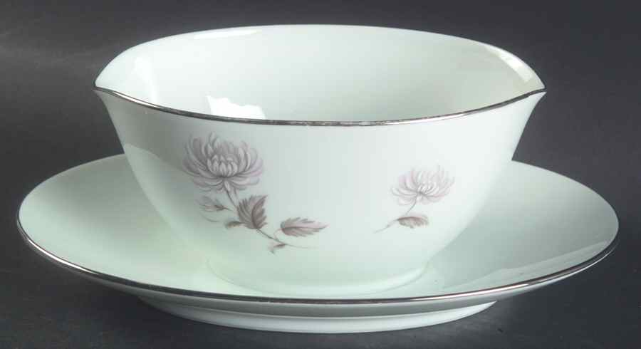 Charlotte Gravy Boat with Attached Underplate by Noritake-1