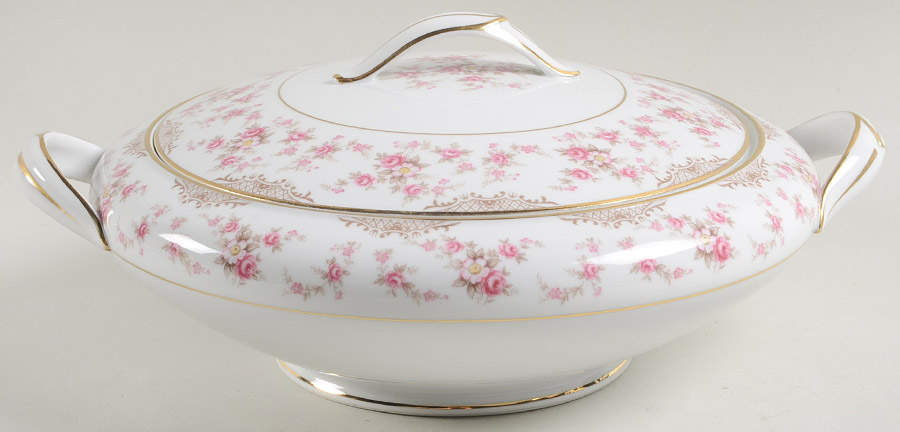 Charmaine Round Covered Vegetable by Noritake-1