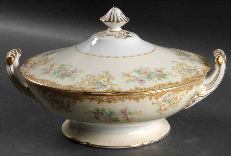 Charmis Round Covered Vegetable by Noritake-1