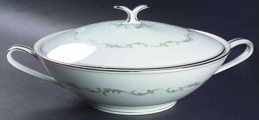 Chaumont Round Covered Vegetable by Noritake-1