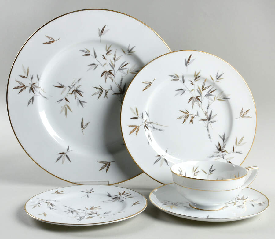 Cho-Cho-San (6936) 5 Piece Place Setting by Noritake-1