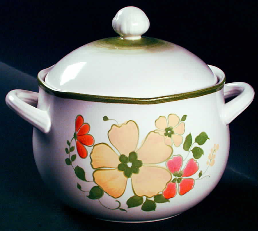 Cheer Round Covered Vegetable by Noritake-1