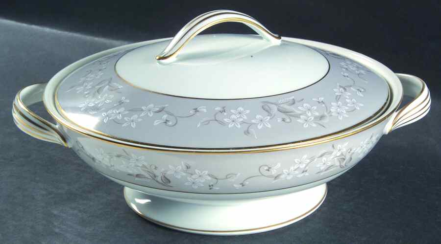 Chelsea Round Covered Vegetable by Noritake-1