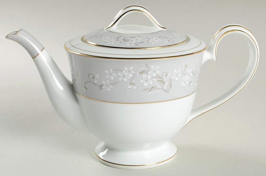 Chelsea Teapot & Lid by Noritake-1