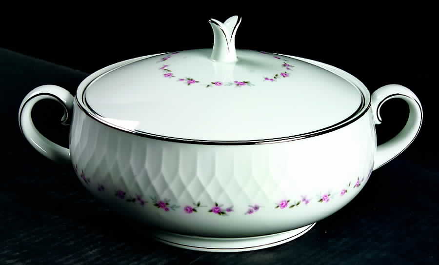 Cheri Round Covered Vegetable by Noritake-1