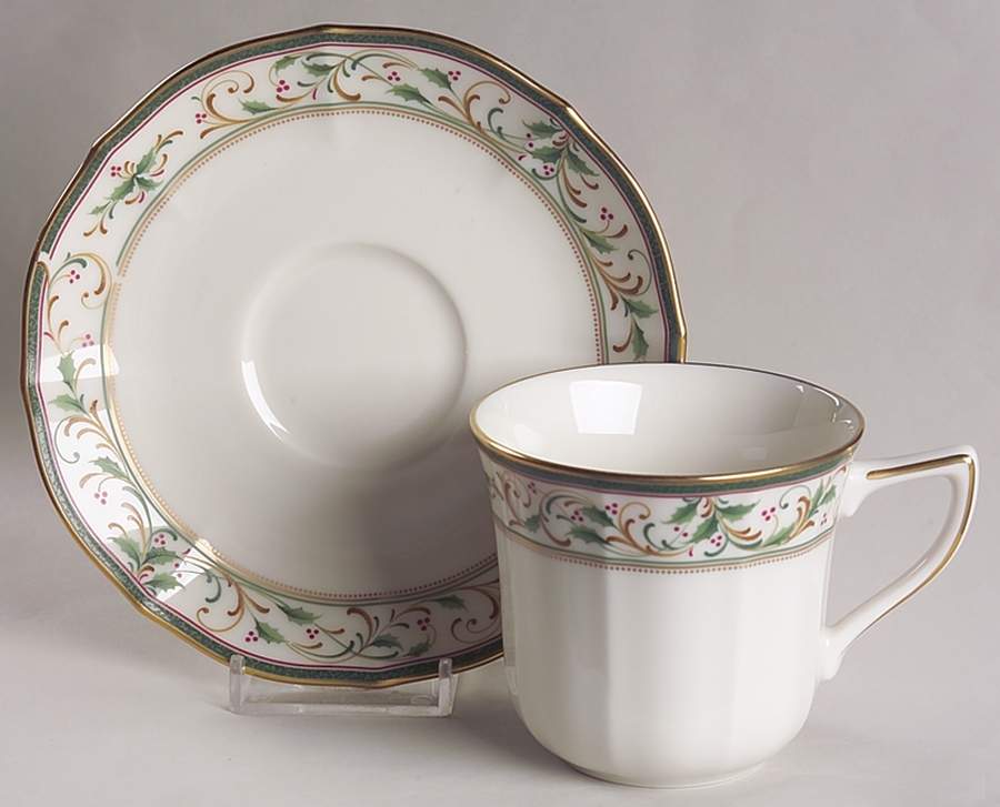 Christmas Garland Flat Cup & Saucer Set by Noritake-1