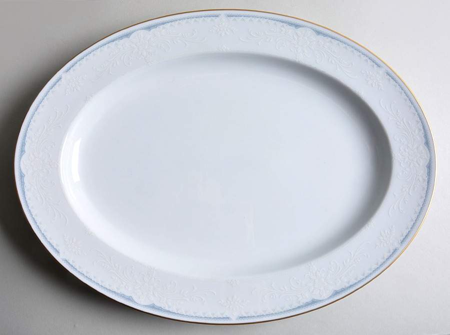 Christine 16" Oval Serving Platter by Noritake-1