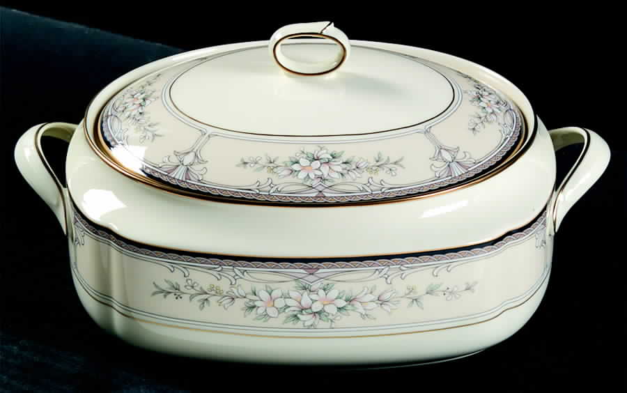 Churchill Oval Covered Vegetable by Noritake-1