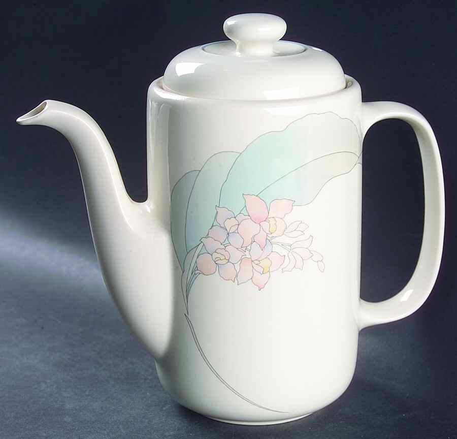 Christy's World Tea/Coffee Pot & Lid by Noritake-1