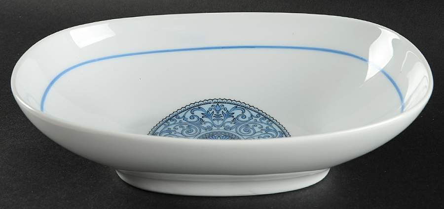 Cielito Lindo 10" Oval Vegetable Bowl by Noritake-1