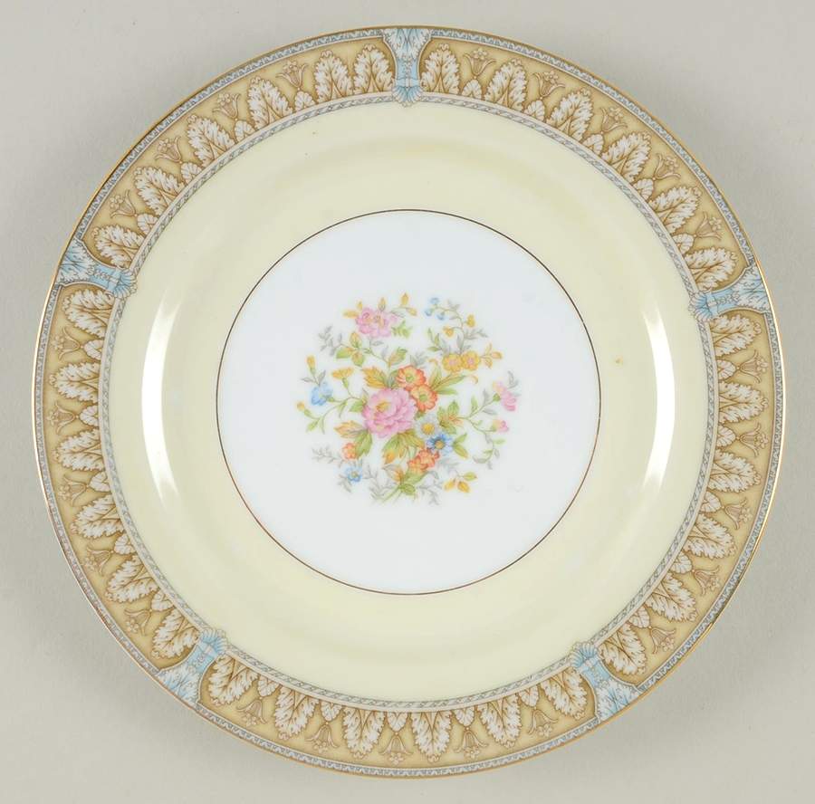 Claire Luncheon Plate by Noritake-1