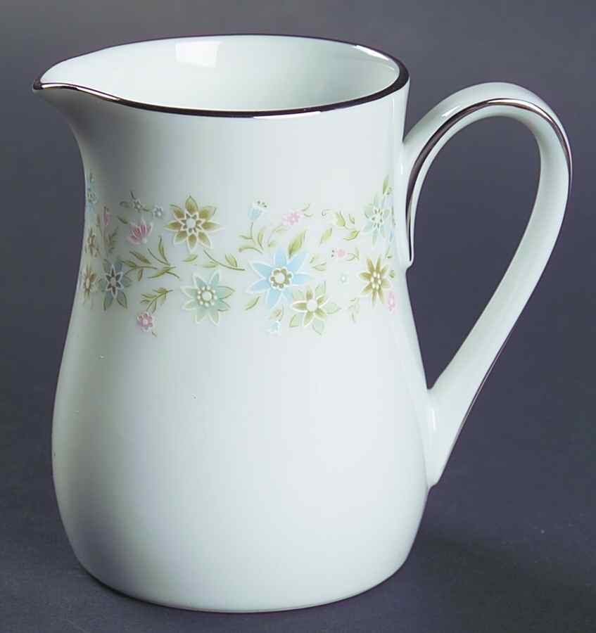 Clarinda Mini Creamer by Noritake-1