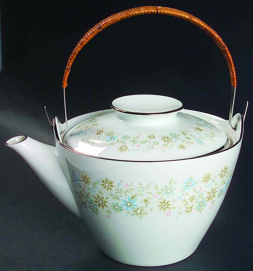 Clarinda Teapot & Lid with Removable Top Handle by Noritake-1