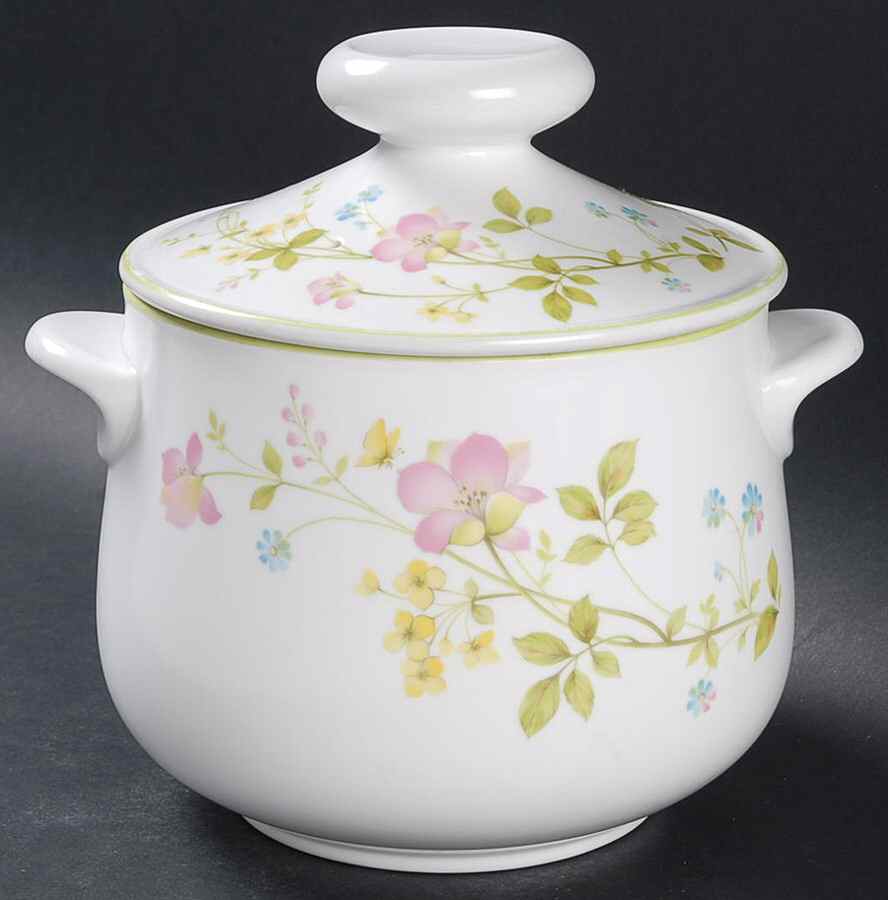 Clear Day 2 Qt Round Covered Casserole by Noritake-1