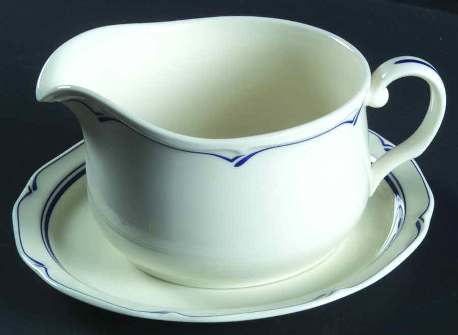 Clearlake Rd Gravy Boat & Stand (Uses Bread & Butter Plate) by Noritake-1