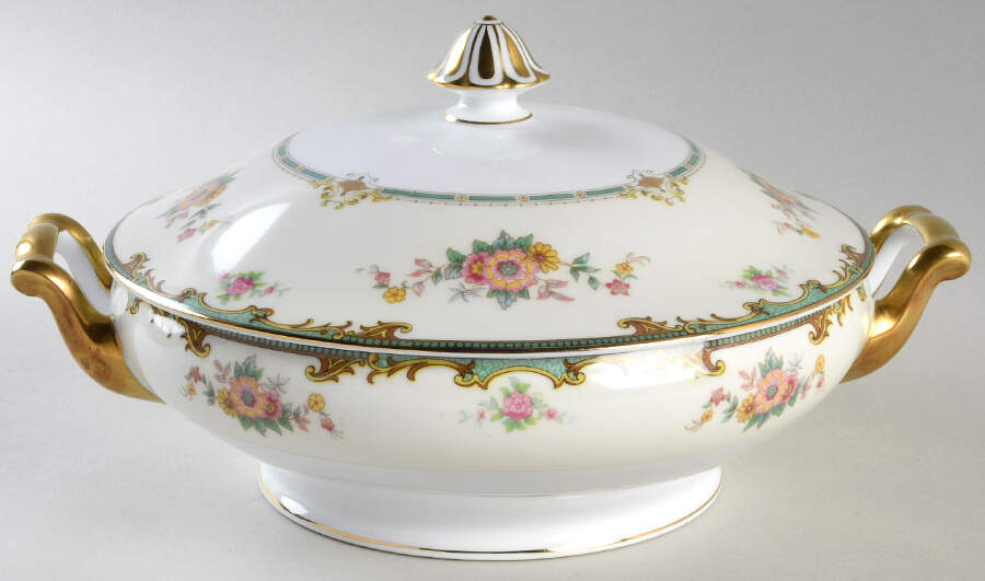 Clintonia Round Covered Vegetable by Noritake-1