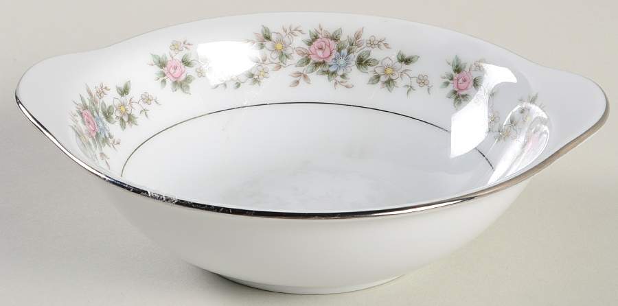 Closter Lugged Cereal Bowl by Noritake-1