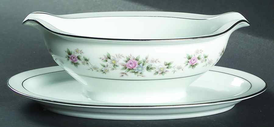 Closter Gravy Boat with Attached Underplate by Noritake-1