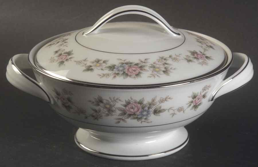 Closter Sugar Bowl & Lid by Noritake-1