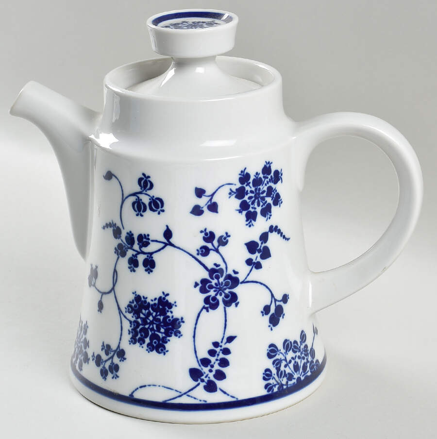 Clinging Vine Tea/Coffee Pot & Lid by Noritake-1