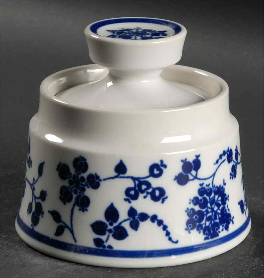 Clinging Vine Sugar Bowl & Lid by Noritake-1