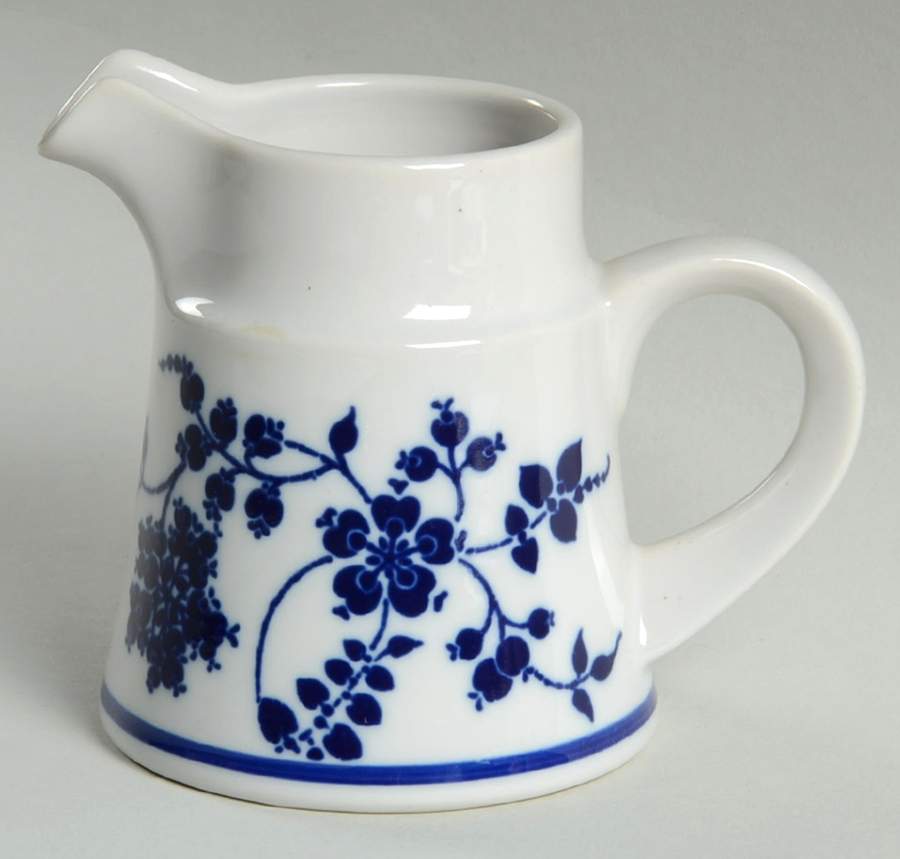 Clinging Vine Creamer by Noritake-1
