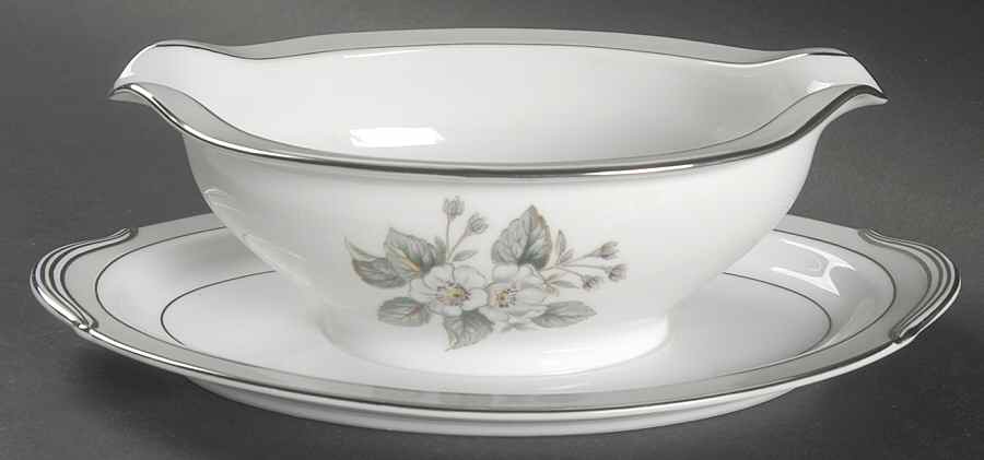 Cobina Gravy Boat with Attached Underplate by Noritake-1