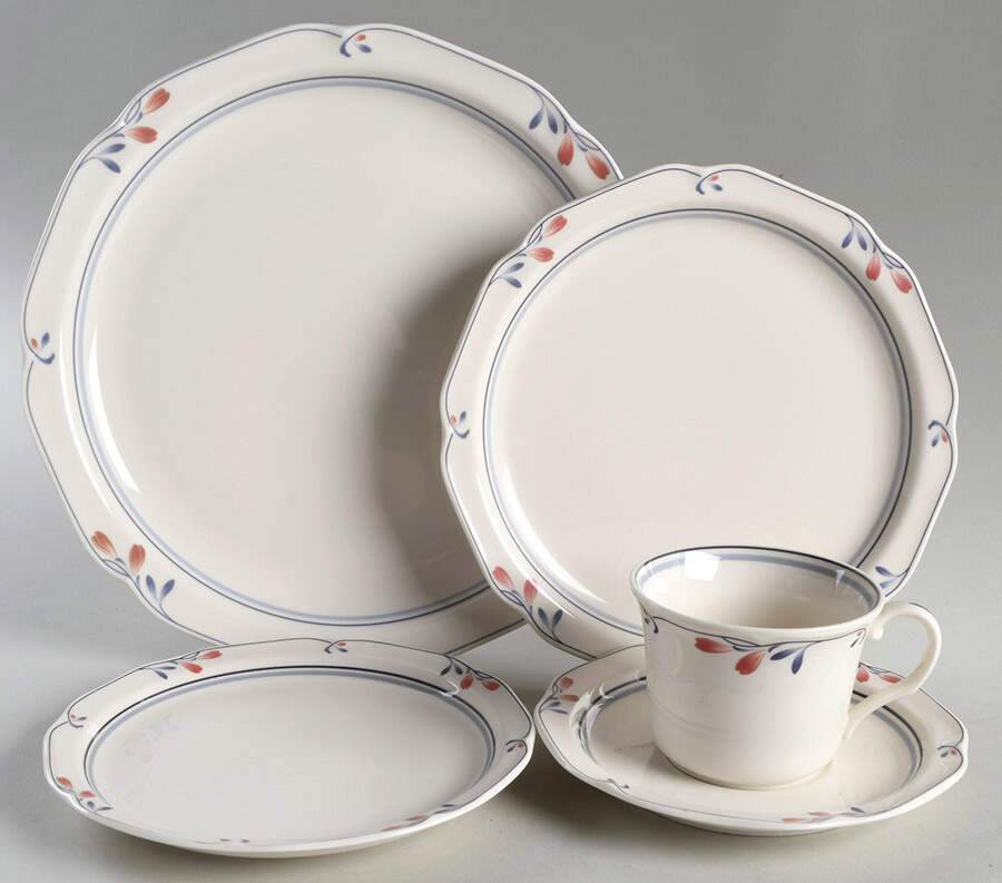 Copper Bud 40 Piece Estate Set by Noritake-1