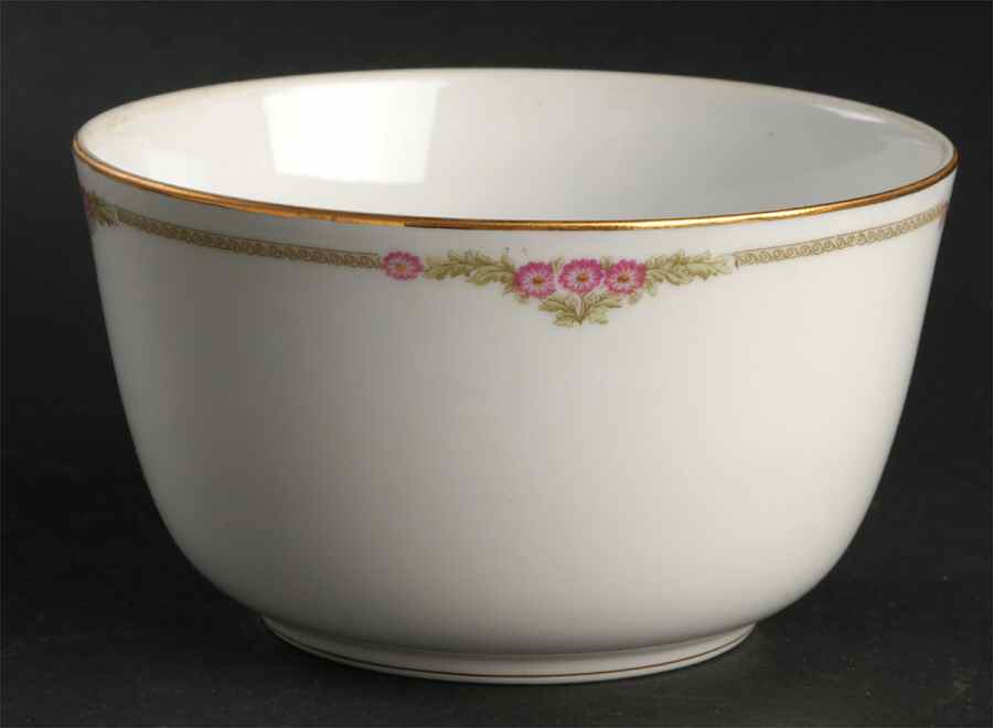 Coburg Cranberry Bowl by Noritake-1