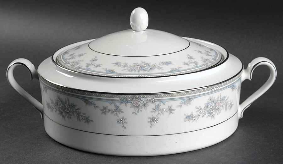 Covent Garden Round Covered Vegetable by Noritake-1