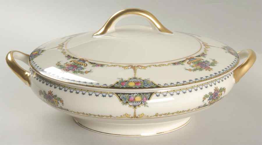 Colonade Round Covered Vegetable by Noritake-1