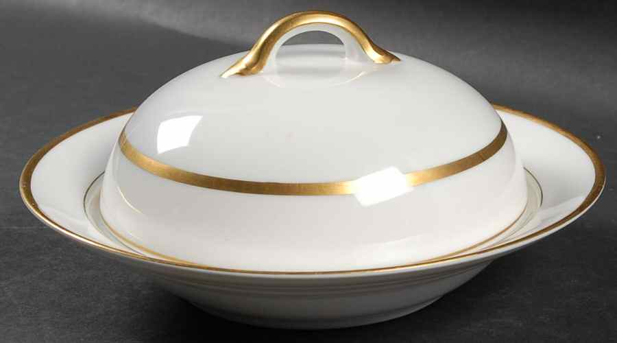 Colonial (No Number) Round Covered Butter with Strainer by Noritake-1