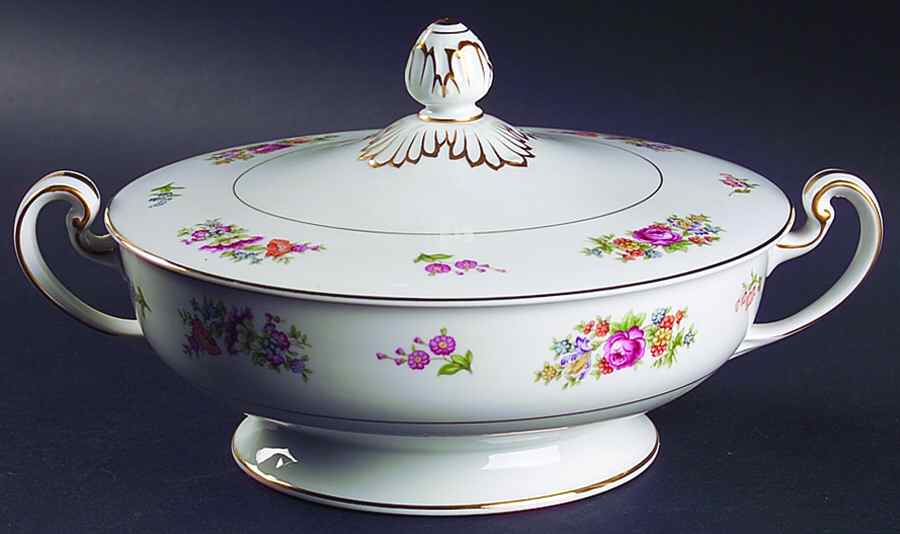 Colton Round Covered Vegetable by Noritake-1