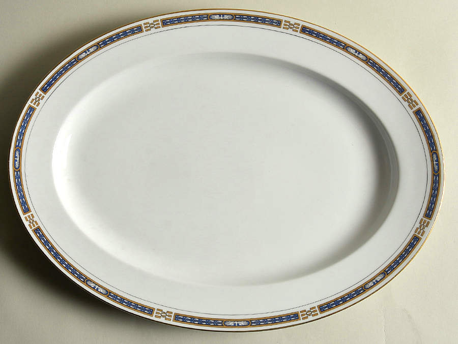 The Commodore 16" Oval Serving Platter by Noritake-1