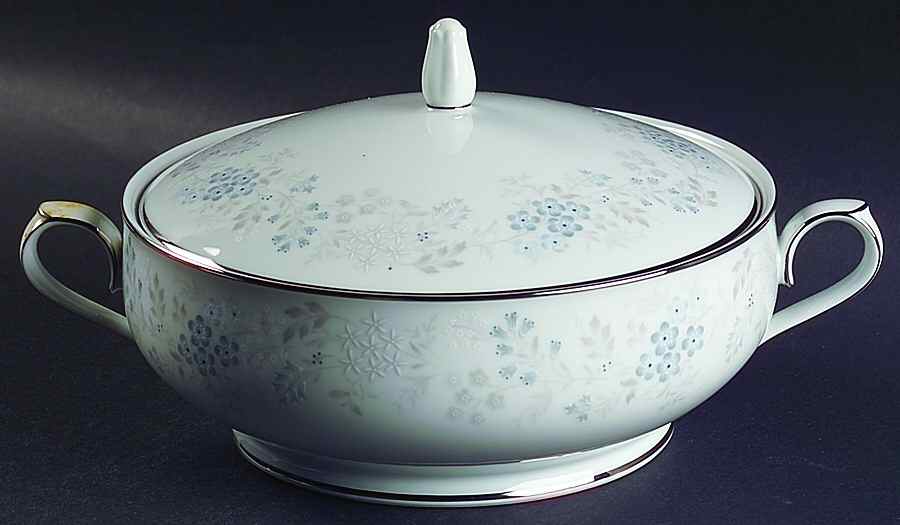 Concert Round Covered Vegetable by Noritake-1
