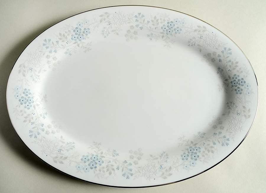 Concert 16" Oval Serving Platter by Noritake-1