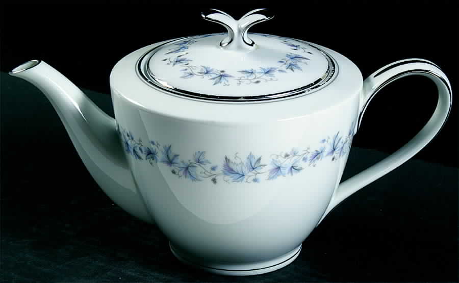 Concord (Platinum Trim) Teapot & Lid by Noritake-1