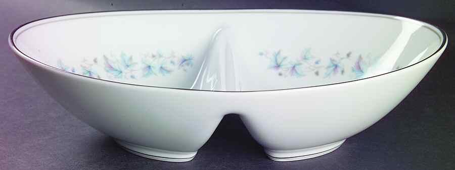 Concord (Platinum Trim) 10" Oval Divided Vegetable Bowl by Noritake-1